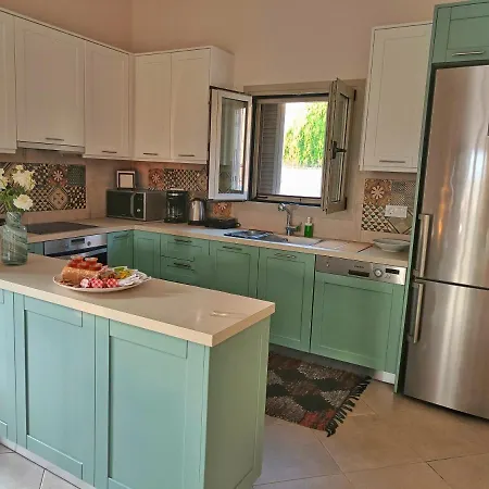 Gythio Mare Apt * Mavrovoúnion